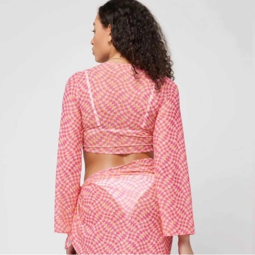 L*space Bandera Cover-Up Top‎ in Heat Wave, Long Bell Sleeve, Tie Knot in Front - Picture 2 of 7